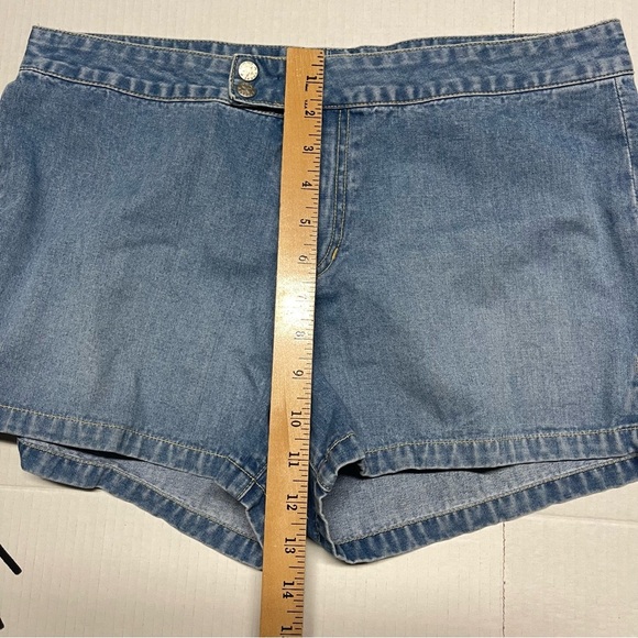 Tommy Hilfiger Blue Lace-Up Jean Shorts Sz 13 - Picture 5 of 9